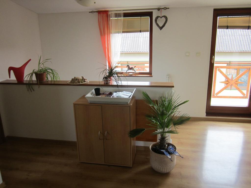 Privat Vrbov 23アパートメント エクステリア 写真