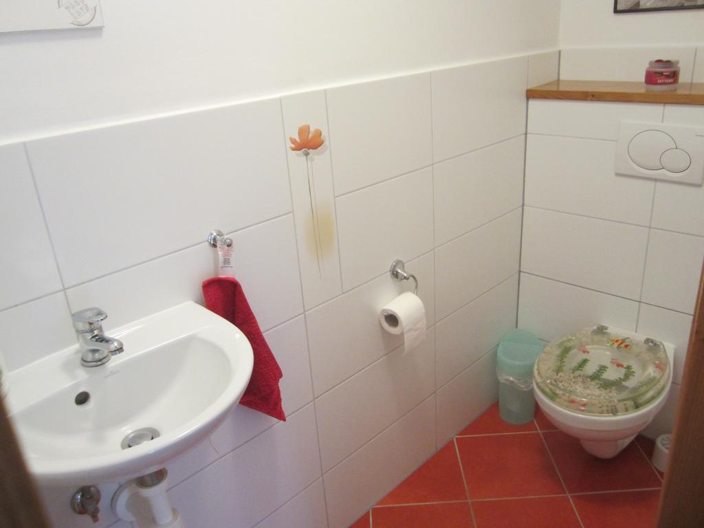Privat Vrbov 23アパートメント エクステリア 写真